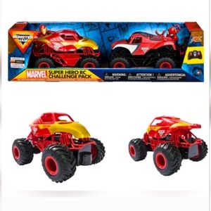 Monster Jam Superhero 1:24 Scale RC, 2-pack